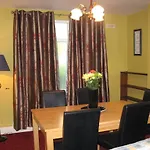 بيت ضيافة Woodlawn House كيلارني