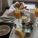 Woodlawn House بيت ضيافة 3*