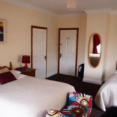 Woodlawn House 3*