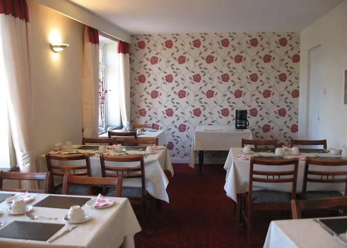 Woodlawn House בית הארחה