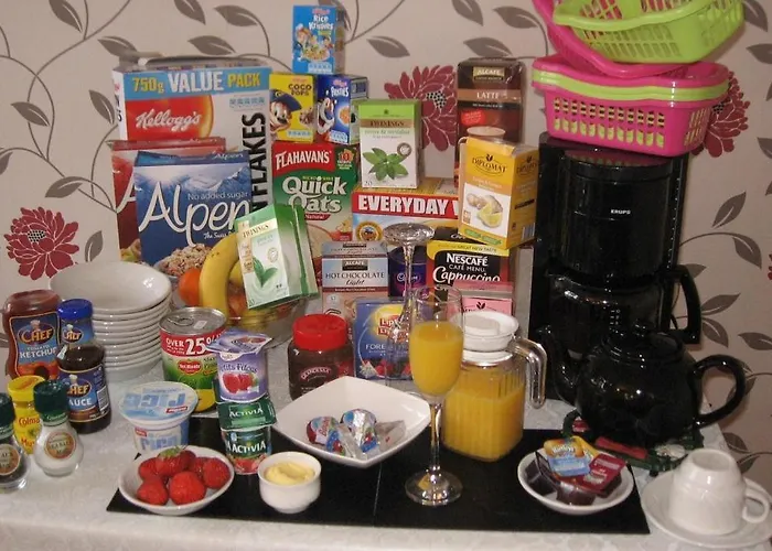 Woodlawn House בית הארחה 3*