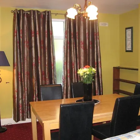 Konukevi Woodlawn House Killarney